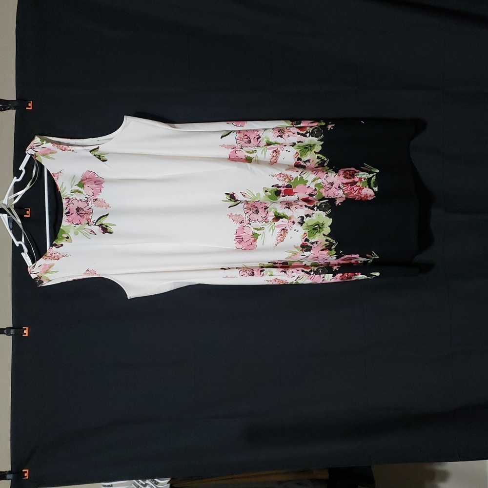Maya Brooke Printed Jacket & Dress Set. Size: 20W - Picture 7 of 16